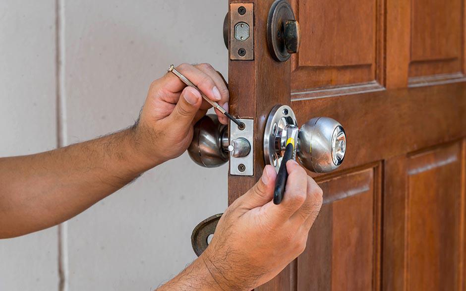 changer de serrure de porte Arnouville